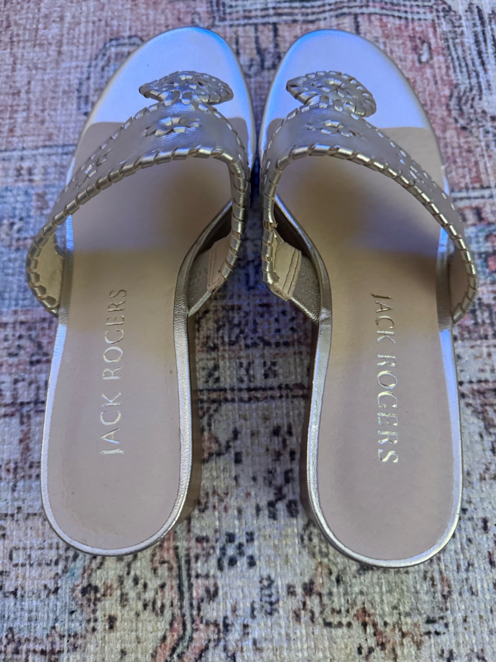 NEW! Jack Rogers Gold Leather Thong Slide Wedge Sandals - Picture 4 of 6